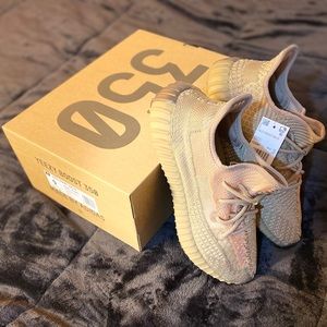 Yeezy Boost 350 V2 Sand Taupe